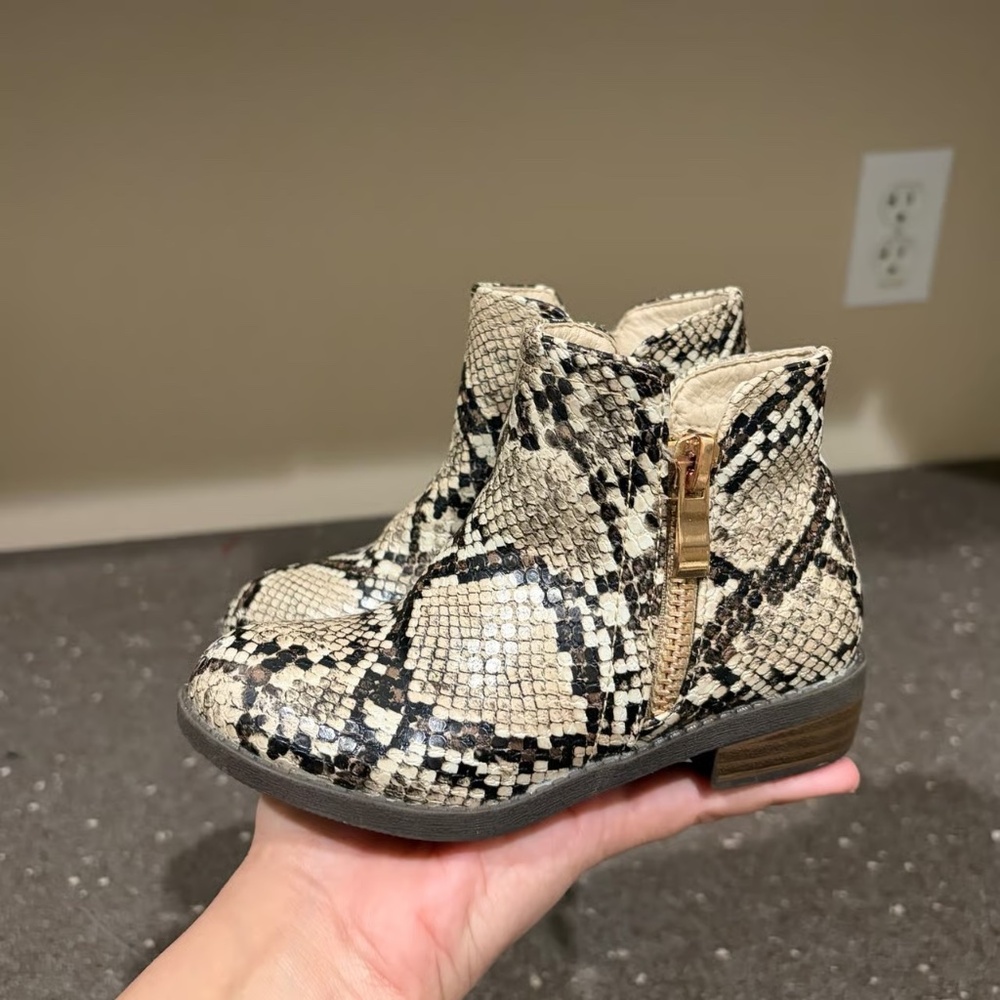 LovMark Python Booties - Picture 3 of 8